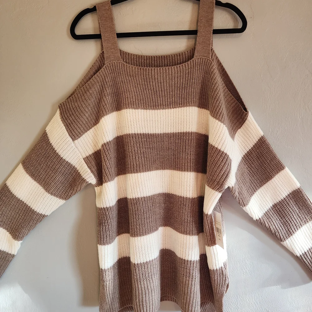 Fashion to Figure Taupe And Cream Cold Shoulder Sweater
